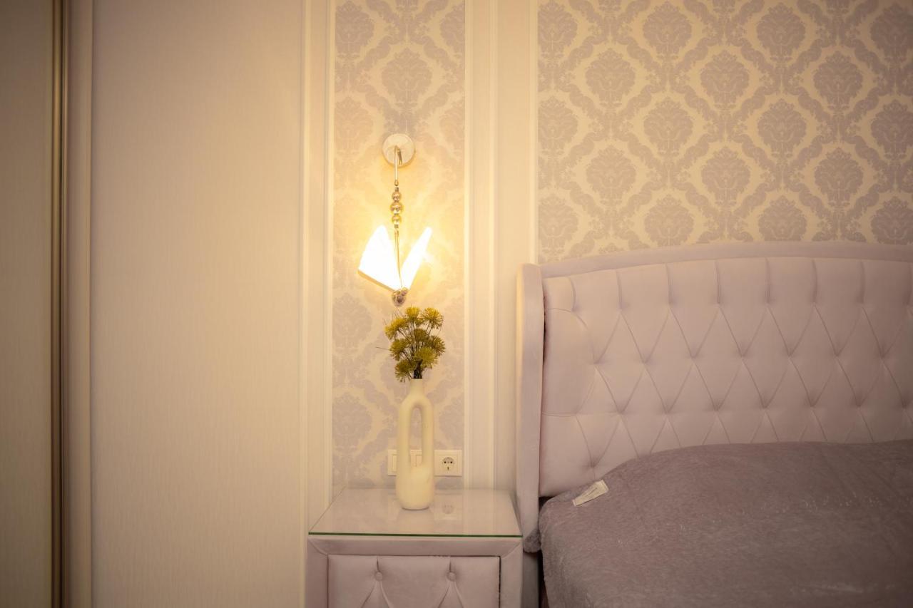 צ'יסינאו Center Candle Apartment מראה חיצוני תמונה