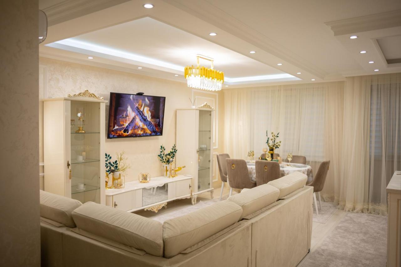 צ'יסינאו Center Candle Apartment מראה חיצוני תמונה