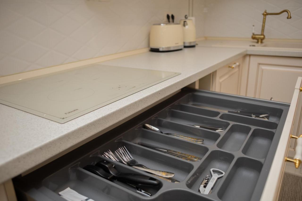 צ'יסינאו Center Candle Apartment מראה חיצוני תמונה