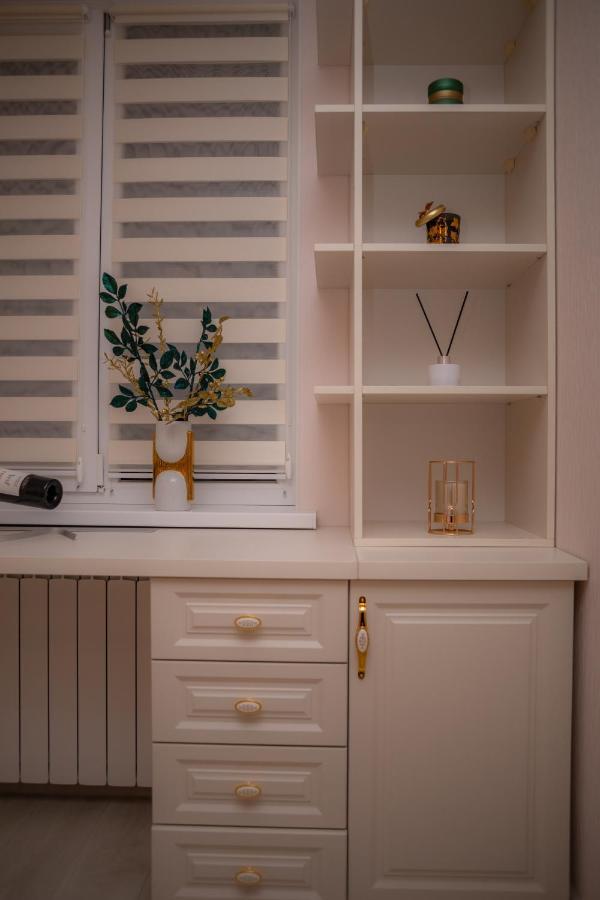 צ'יסינאו Center Candle Apartment מראה חיצוני תמונה