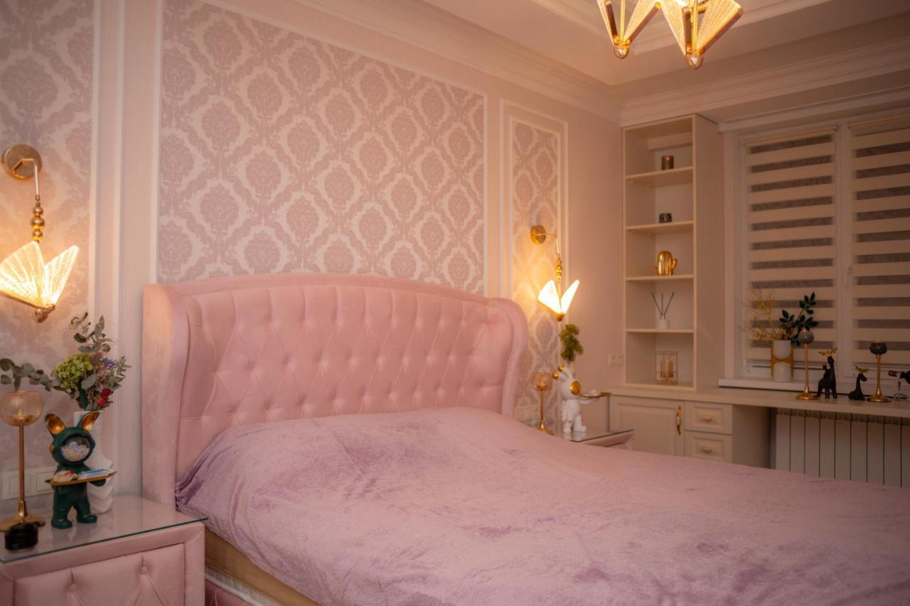 צ'יסינאו Center Candle Apartment מראה חיצוני תמונה