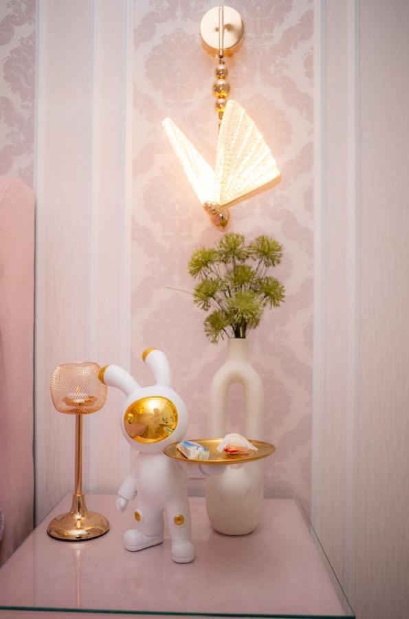 צ'יסינאו Center Candle Apartment מראה חיצוני תמונה
